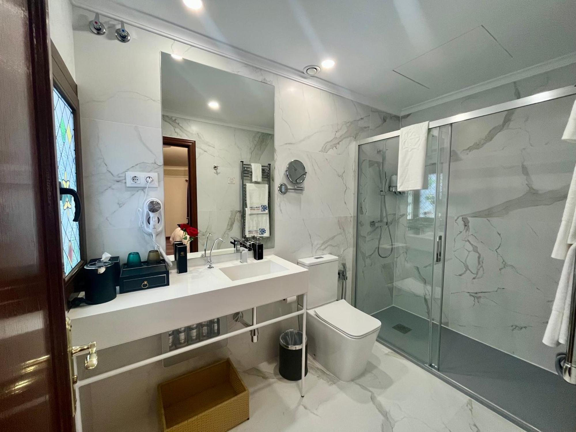 Hotel Boutique Cason De Los Lopez — Photos 1